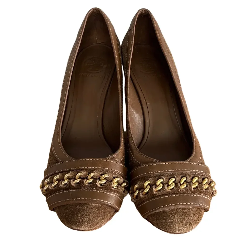 Tory Burch Y2K Salem Brown Suede Pumps with Gold-tone Chain Detail size 9.5 - Picture 3 of 12